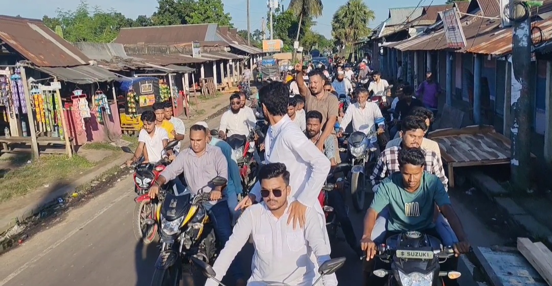 ঠাকুরাকোনায় চেয়ারম্যান পদে শরীফ ফকিরের প্রার্থিতার ঘোষণা, সমর্থনে আনন্দ শোভাযাত্রা