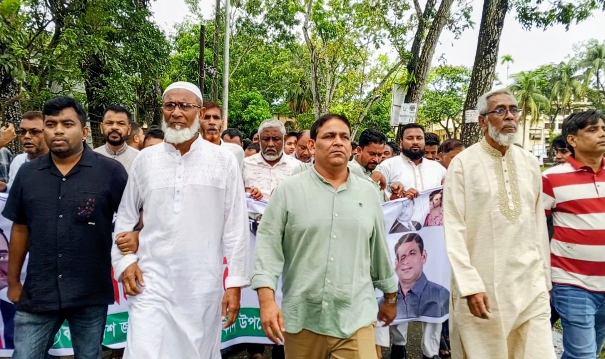 ভয় দেখিয়ে অরাজকতা করে আওয়ামী লীগ বাংলাদেশে প্রতিষ্ঠিত হতে পারবে না: এমপি খোকন তালুকদার