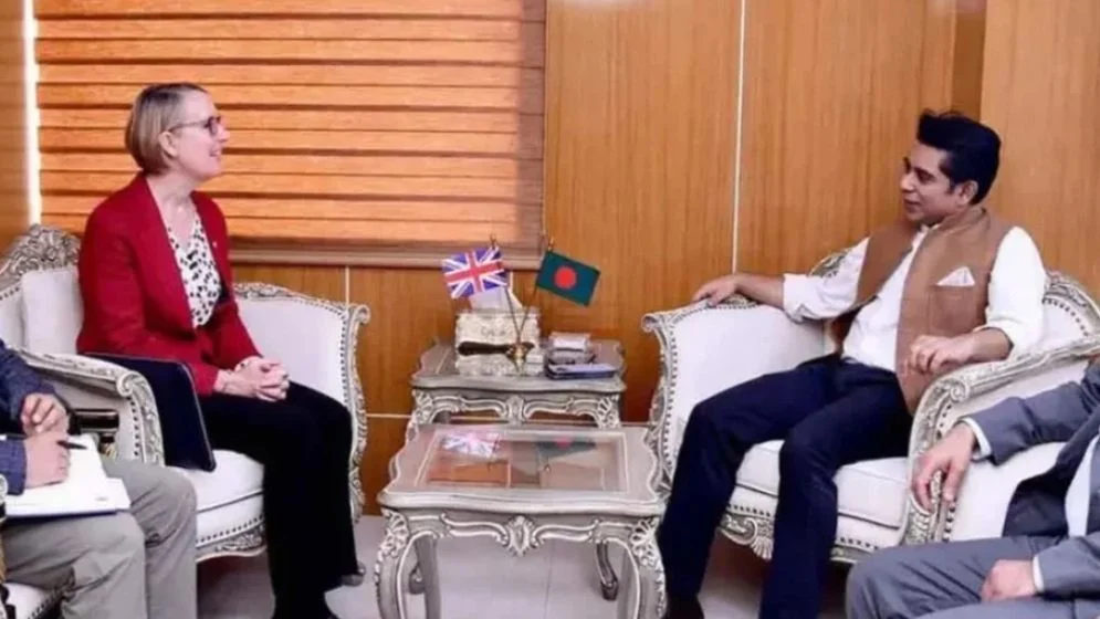 তথ্যমন্ত্রীর সঙ্গে বৃটিশ হাই কমিশনারের সৌজন্য সাক্ষাৎ