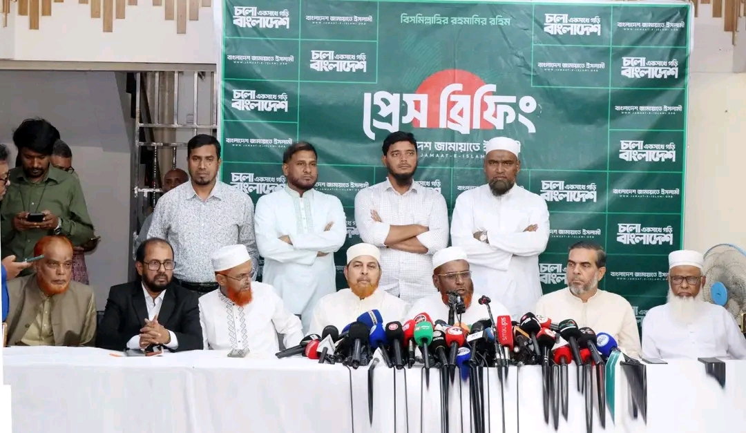 কালীগঞ্জের বেদে পল্লীর দুই গ্রুপের সংঘর্ষে আহত – ১২,  ব্যবসা প্রতিষ্ঠান ও বাড়ি ভাংচুর