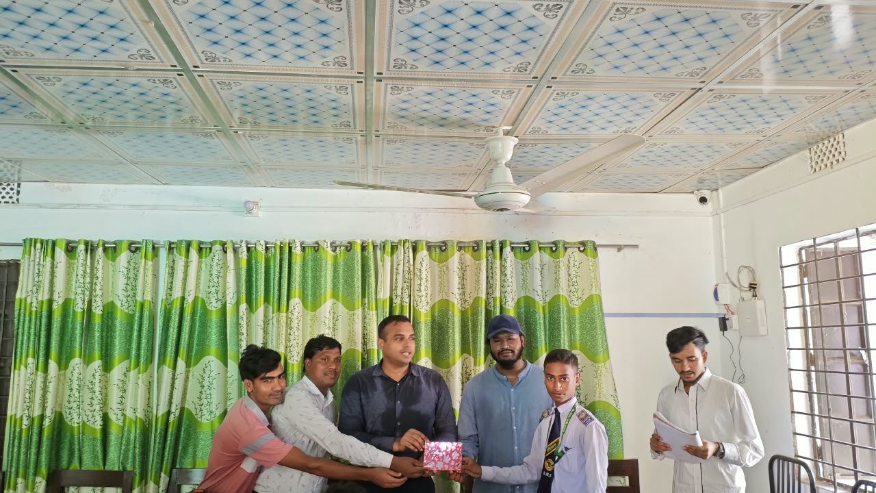 তারাগঞ্জ পাবলিক লাইব্রেরীতে সেরা পড়ুয়াদের মাঝে পুরস্কার বিতরণ