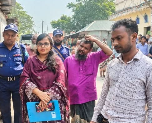 রংপুরের তারাগঞ্জে অবৈধ চার দোকান উচ্ছেদ, জরিমানা ৫৪ হাজার ৫০০ টাকা
