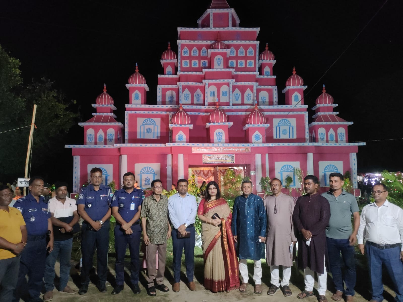 আশাশুনিতে বিভিন্ন পূজামণ্ডপ পরিদর্শন করলেন জেলা প্রশাসক কাউসার আজিজ