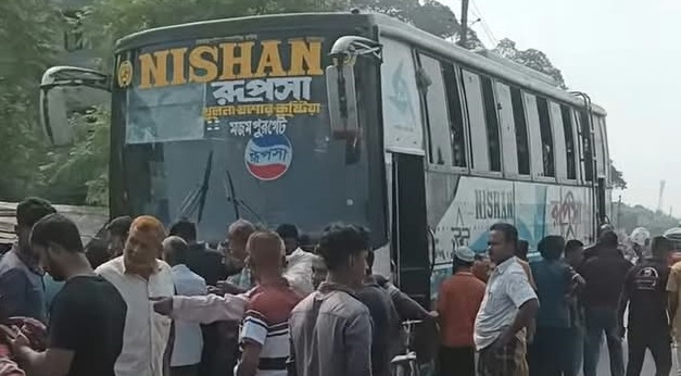 কালীগঞ্জে রুপসা গাড়ির ধাক্কায় প্রান গেল কসাইখানা পরিদর্শকের