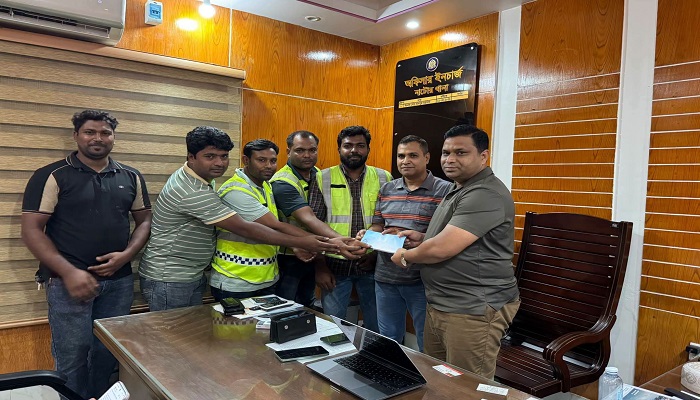 নিখোঁজের চার দিন পরে নাটোর থেকে জার্মান পর্যটকের ল্যাপটপ উদ্ধার