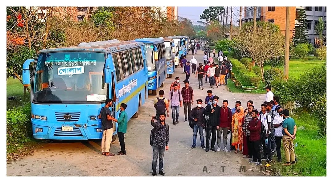 পূজার ছুটিতে যবিপ্রবির বিশেষ পরিবহন সেবা, উচ্ছ্বসিত শিক্ষার্থীরা