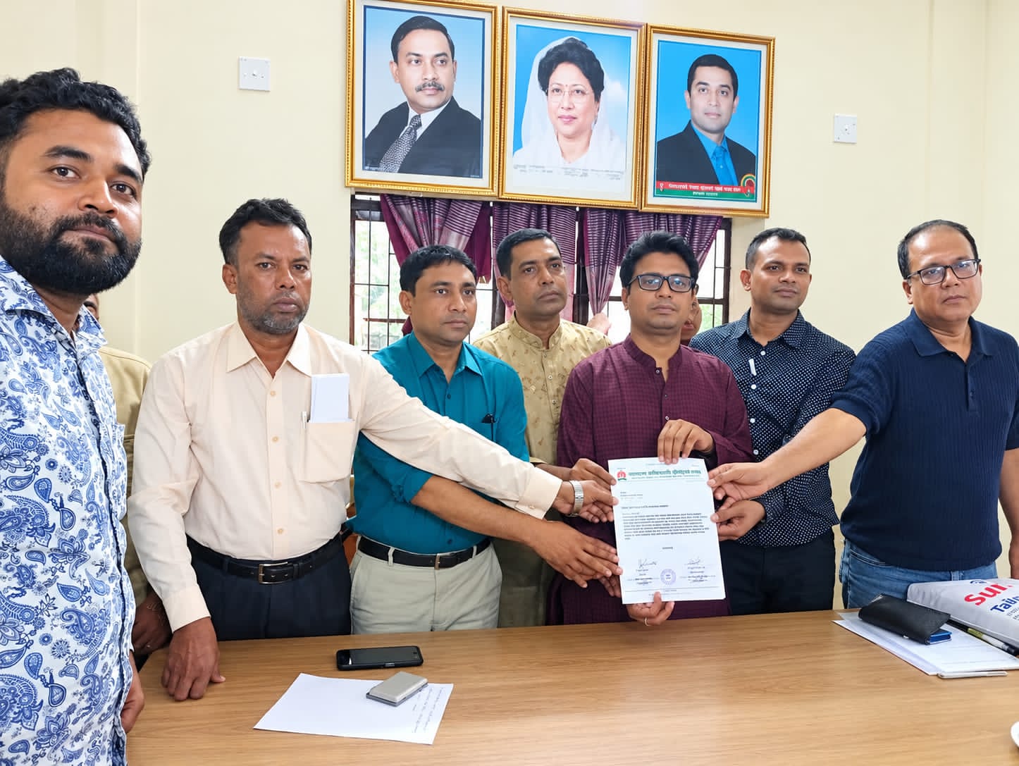 মাদারীপুরে মুক্তিযুদ্ধের প্রজন্মের রাজনীতিতে নতুন গতি: ৮৩ সদস্যের আহ্বায়ক কমিটিতে সোহাগ-বাচ্চু, যুগ্ম আহ্বায়ক রুপম