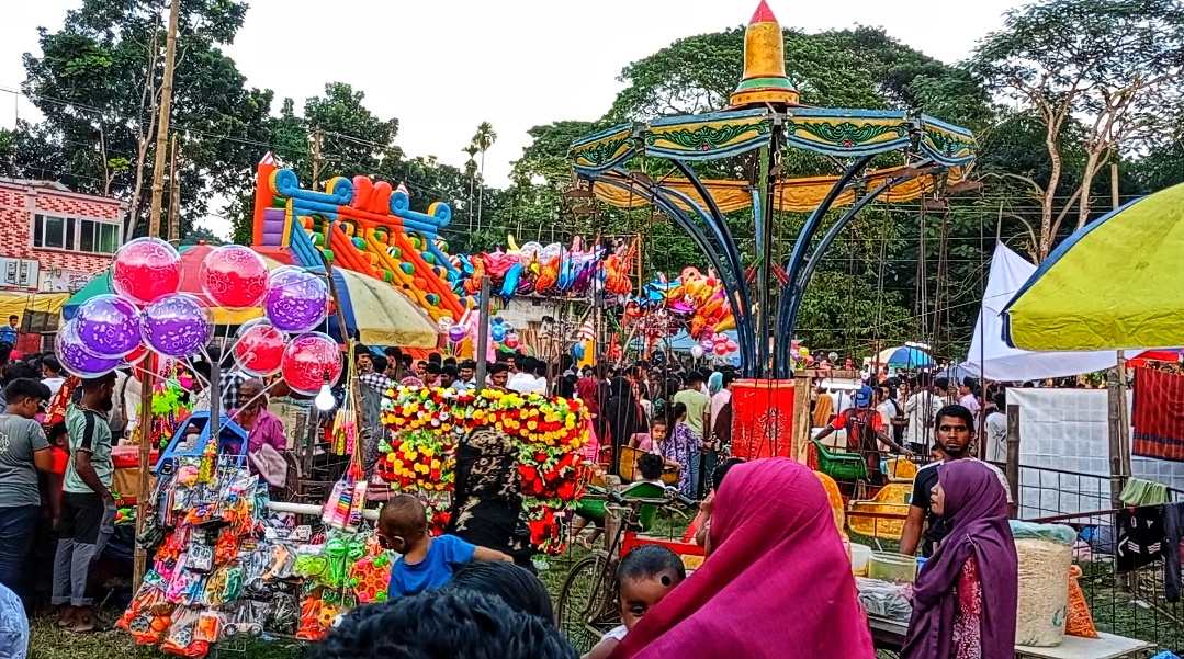 আগৈলঝাড়া গৈলা মাঠে শত বছরের লক্ষ্মীদশহরা মেলা অনুষ্ঠিত, ছিলো জমজমাট