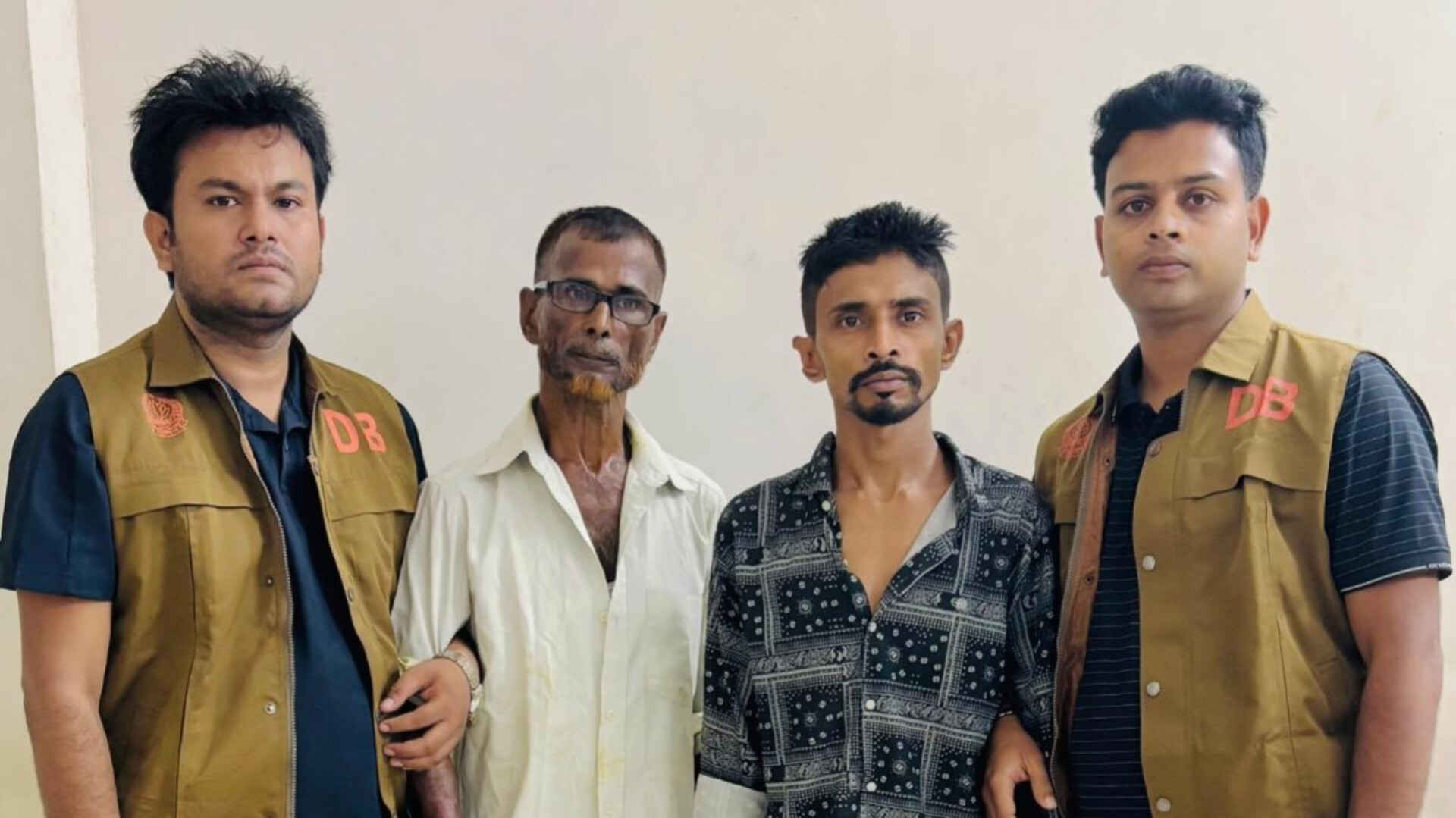 ভান্ডারিয়ায় ৫০ পিস ইয়াবাসহ দুজন গ্রেপ্তার