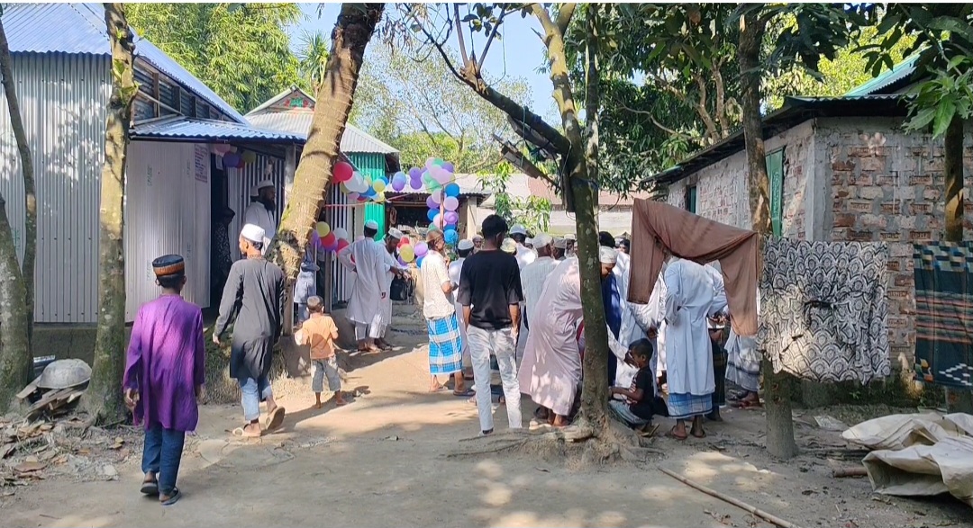 শিরোনামঃ অসহায় শিল্পীর স্বপ্নের ঠিকানা, ঘর করে দিল আলতু মেম্বার ফাউন্ডেশন