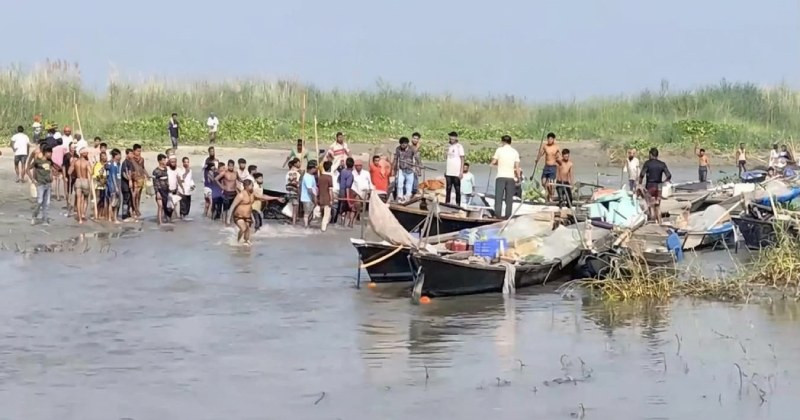 শরীয়তপুরের জাজিরায় সংসদ সদস্য ও প্রশাসনের ওপর জেলেদের হামলা, আটক ৪১